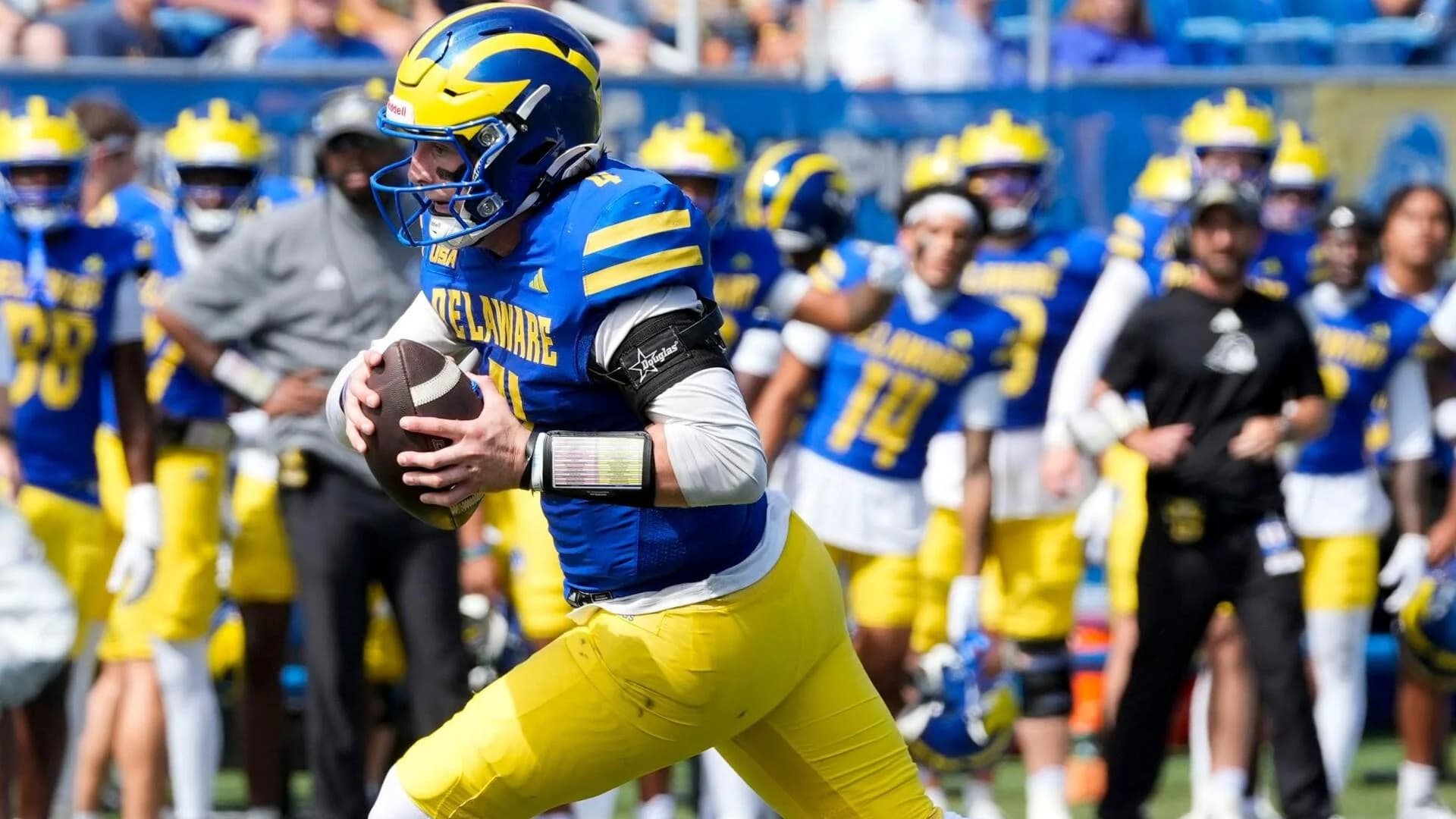 Delaware vs. Western Kentucky prediction, odds: Week 9 college football Tuesday picks by proven model