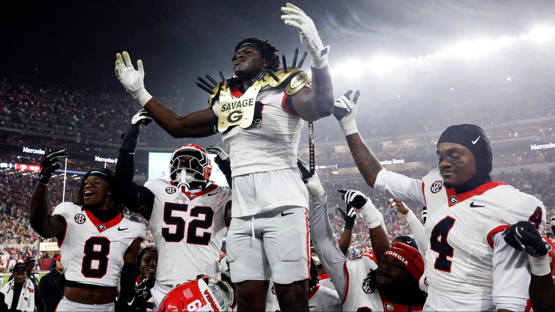 AP Top 25 poll: Georgia jumps to No. 1 in college football rankings after edging Alabama in SEC showdown