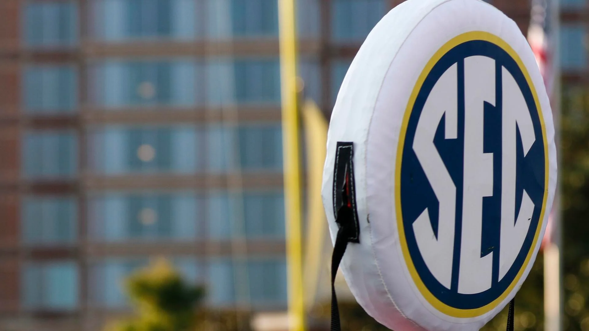SEC adopts standardized NIL contracts in latest step toward self-governance