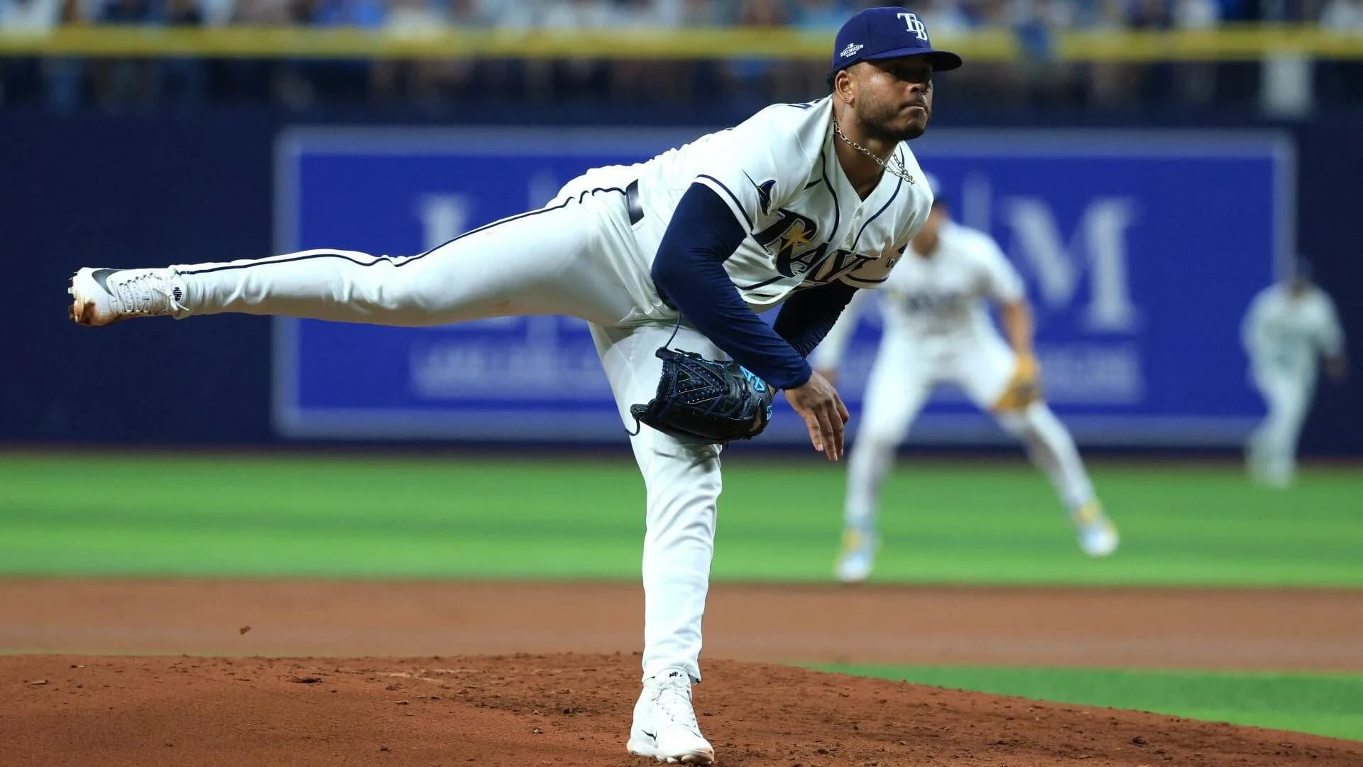 Today's top games to watch, best bets, odds: Guardians vs. Rays ALCS Game 6, Commanders vs. 49ers on MNF, more