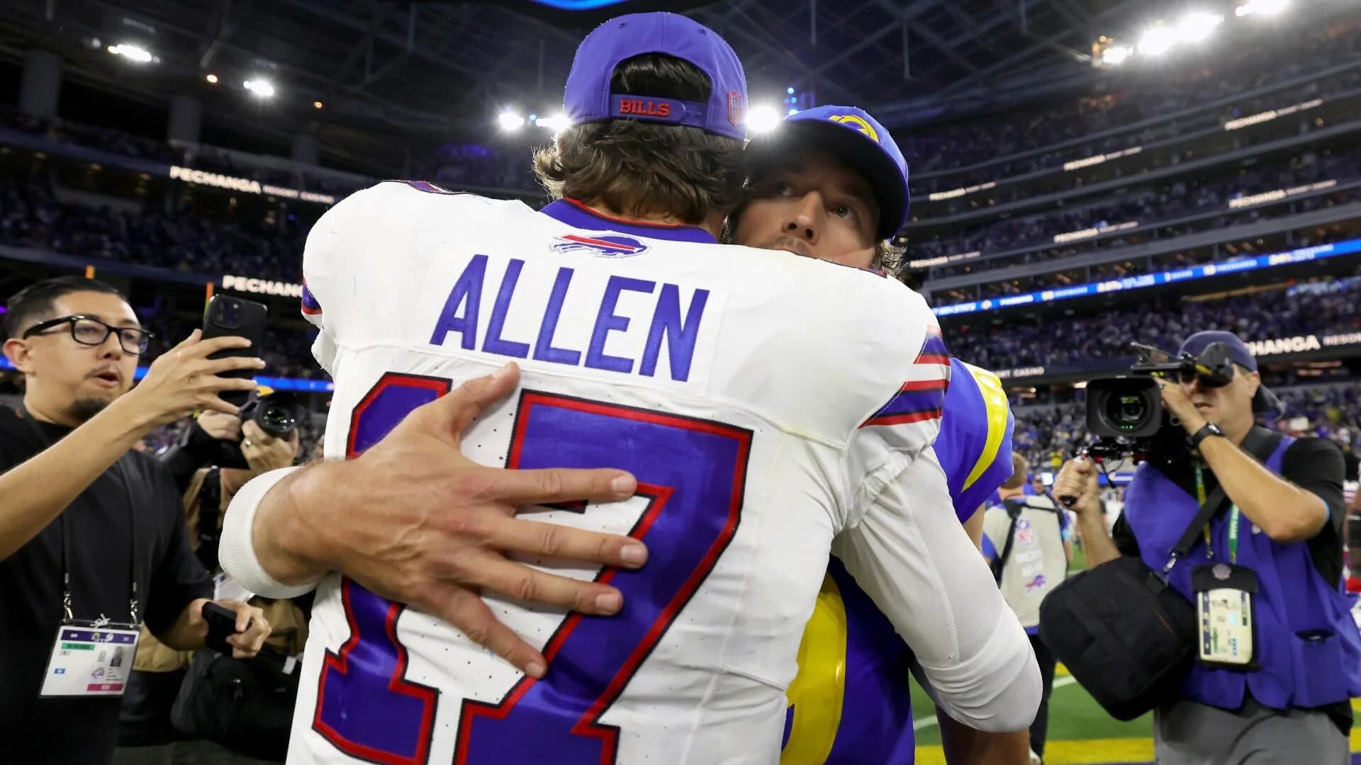 Josh Allen heaps high praise on Matthew Stafford, says he does this one thing better than any QB ever