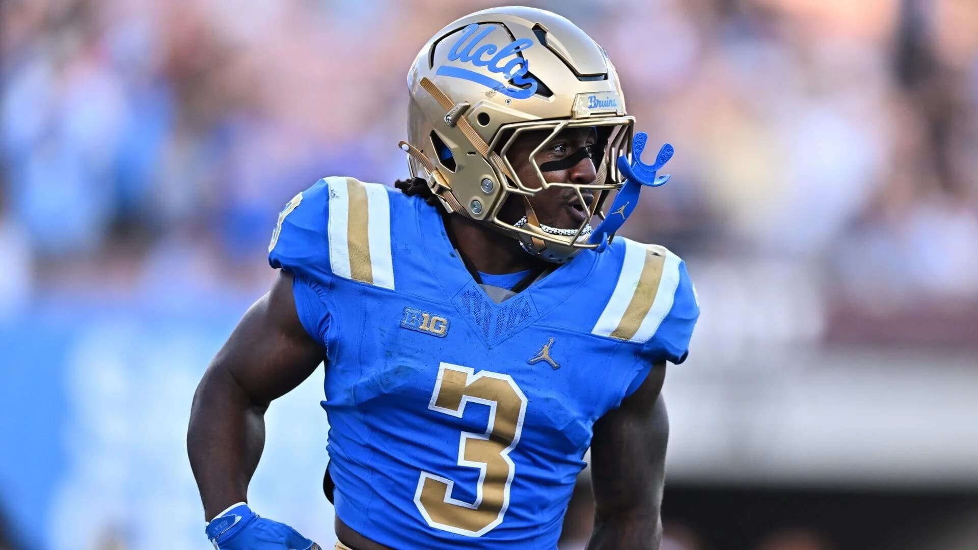 College football score predictions for Week 7, 2026: Model likes UCLA (-2.5) against Wisconsin