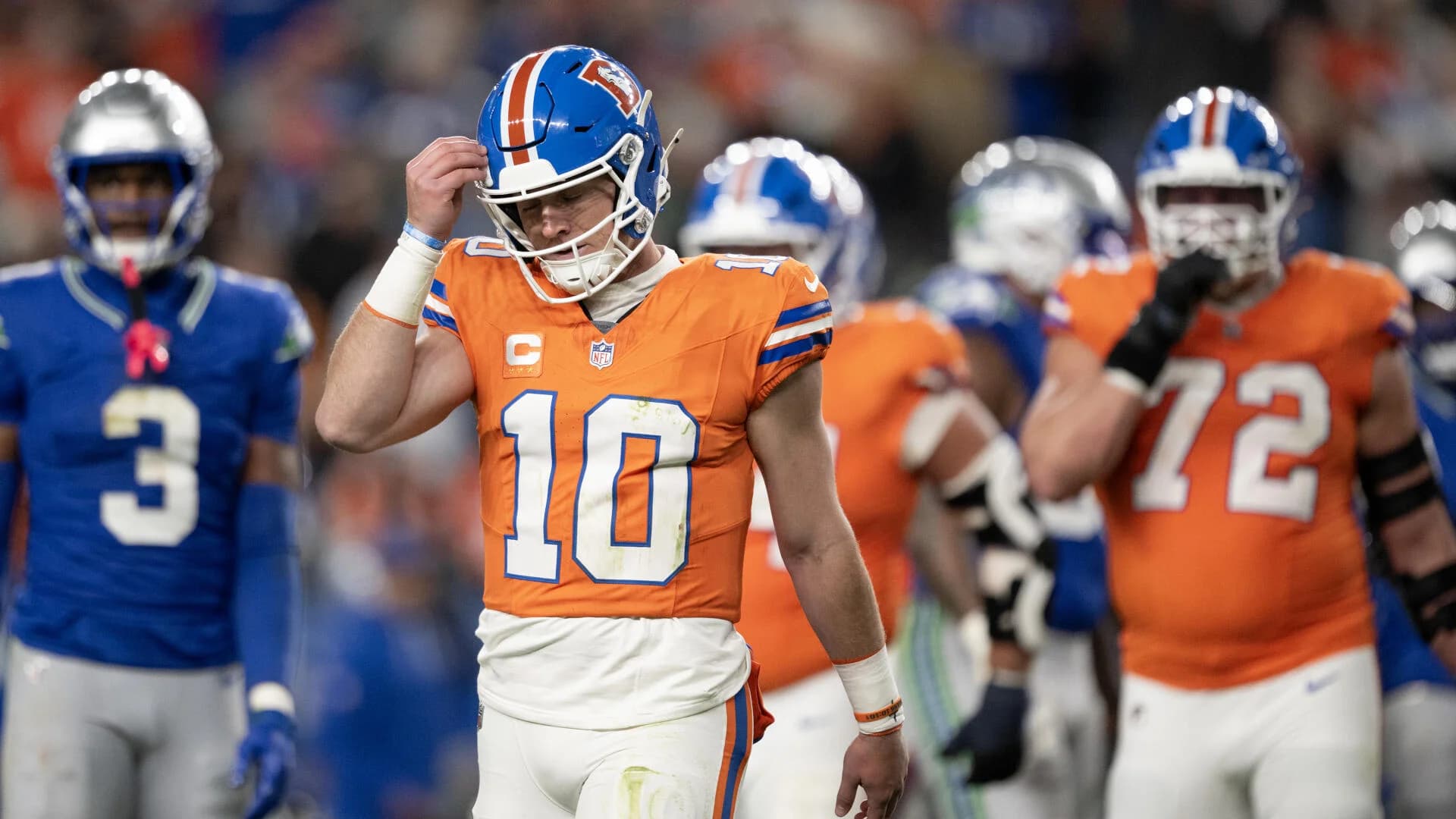 Ryan Fitzpatrick rips Broncos' Bo Nix after ugly 'TNF' game: 'He's not playing competitive football right now'