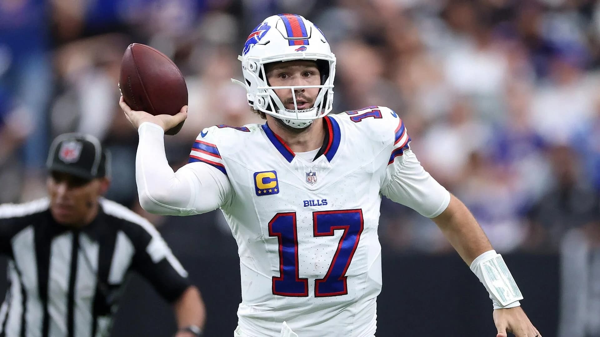 LOOK: Josh Allen channels Brett Favre with unbelievable backhanded touchdown pass