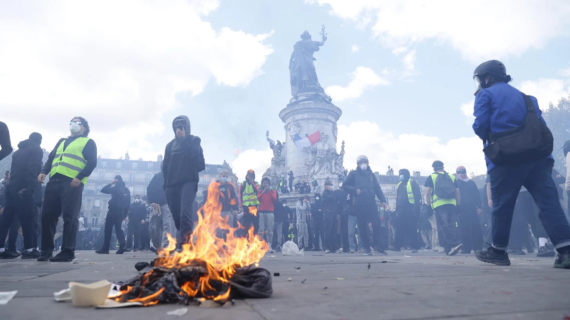 NFL closes 'NFL House' in Paris amid security concerns as city braces for more protests