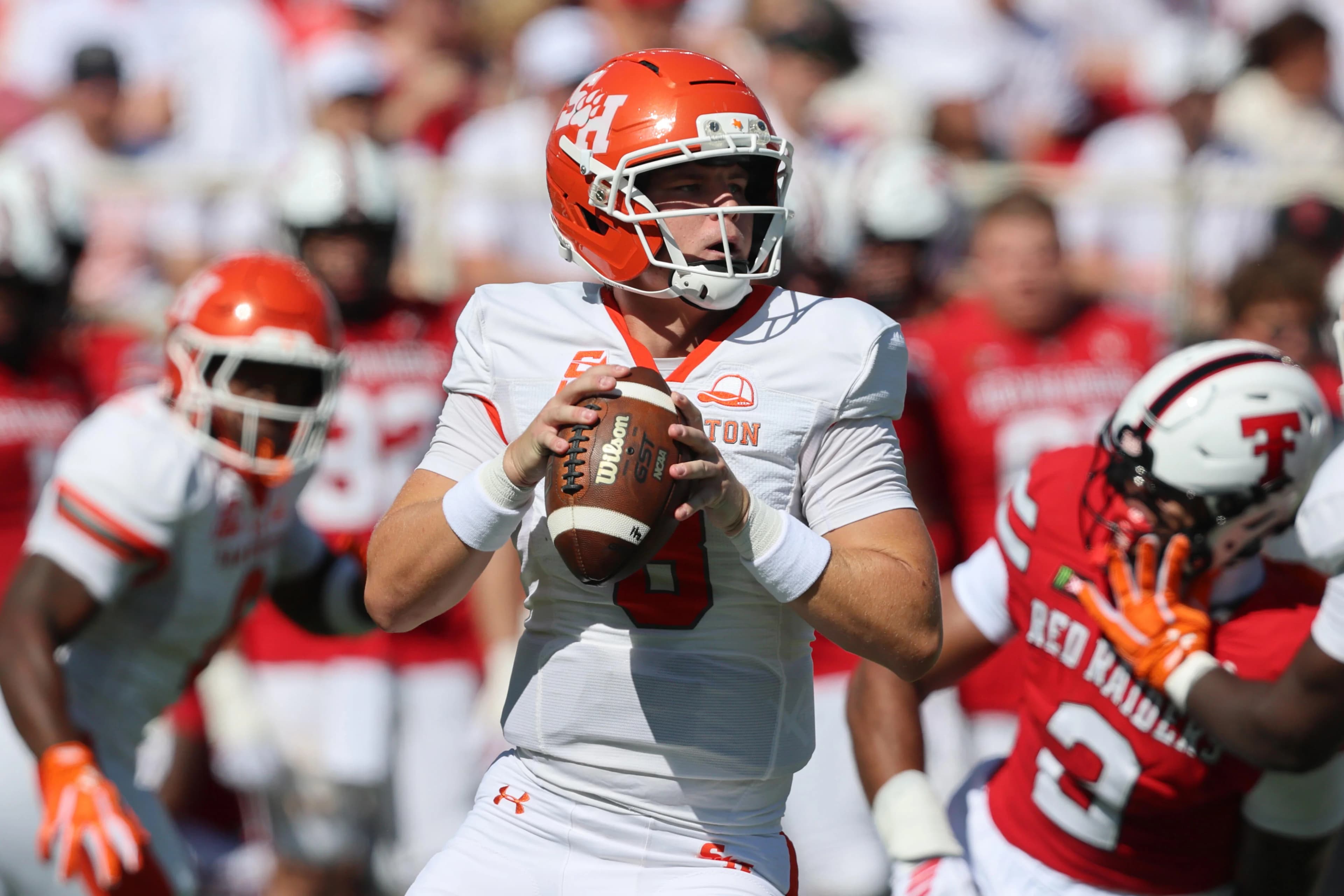 New Mexico State vs. Sam Houston odds, prediction: Week 8 college football Wednesday picks by proven model