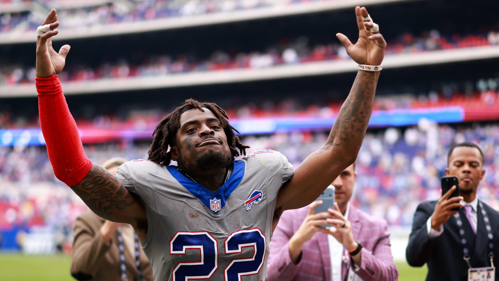 49ers' Kyle Juszczyk calls out C.J. Gardner-Johnson after spitting incident, Bills coach Joe Brady reacts