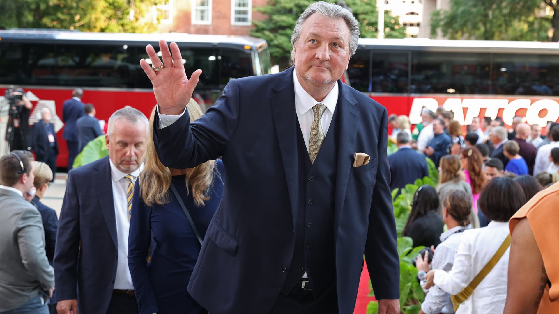 Former Cincinnati and West Virginia coach Bob Huggins living with a 'progressive cognitive condition'