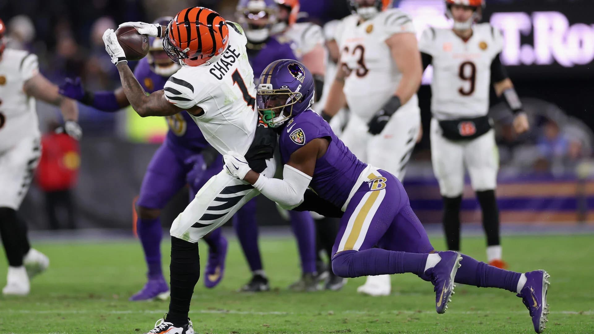 NFL Week 7 odds, predictions, expert picks: Who wins Ravens-Bengals AFC North showdown? Texans keep rolling?