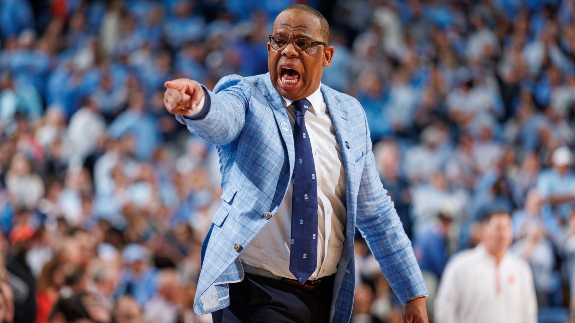 Ex-North Carolina coach Hubert Davis joining TNT Sports as a college basketball studio and game analyst