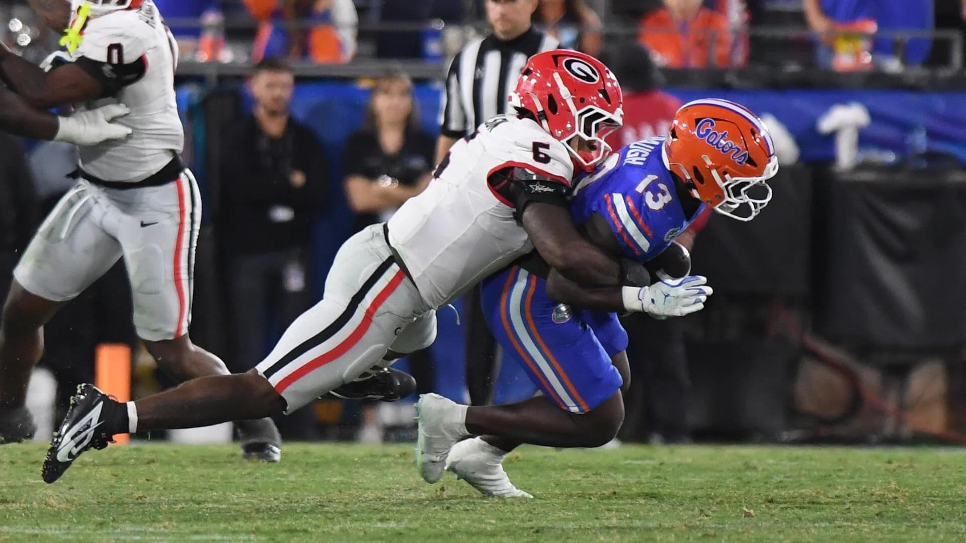 College football odds, predictions: Georgia vs. Florida, Ohio State vs. USC highlight Week 9