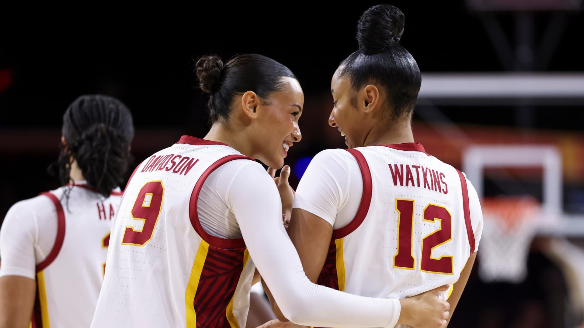 Women's college basketball is back -- and these were the offseason's biggest winners and losers