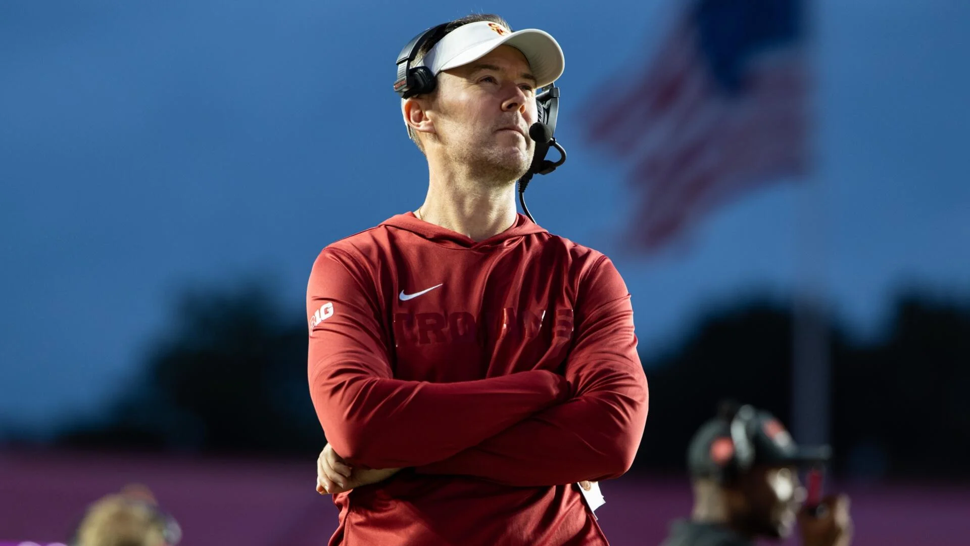 Lincoln Riley shuts down USC exit speculation as pressure builds: 'I believe in this place'
