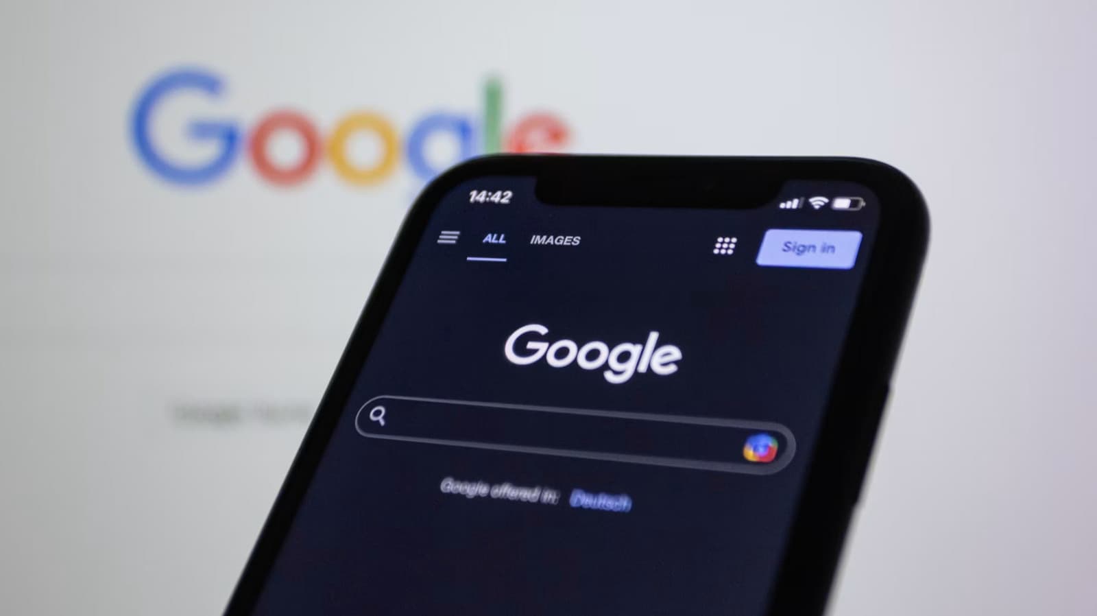 Google now uses your uploaded search media to train AI