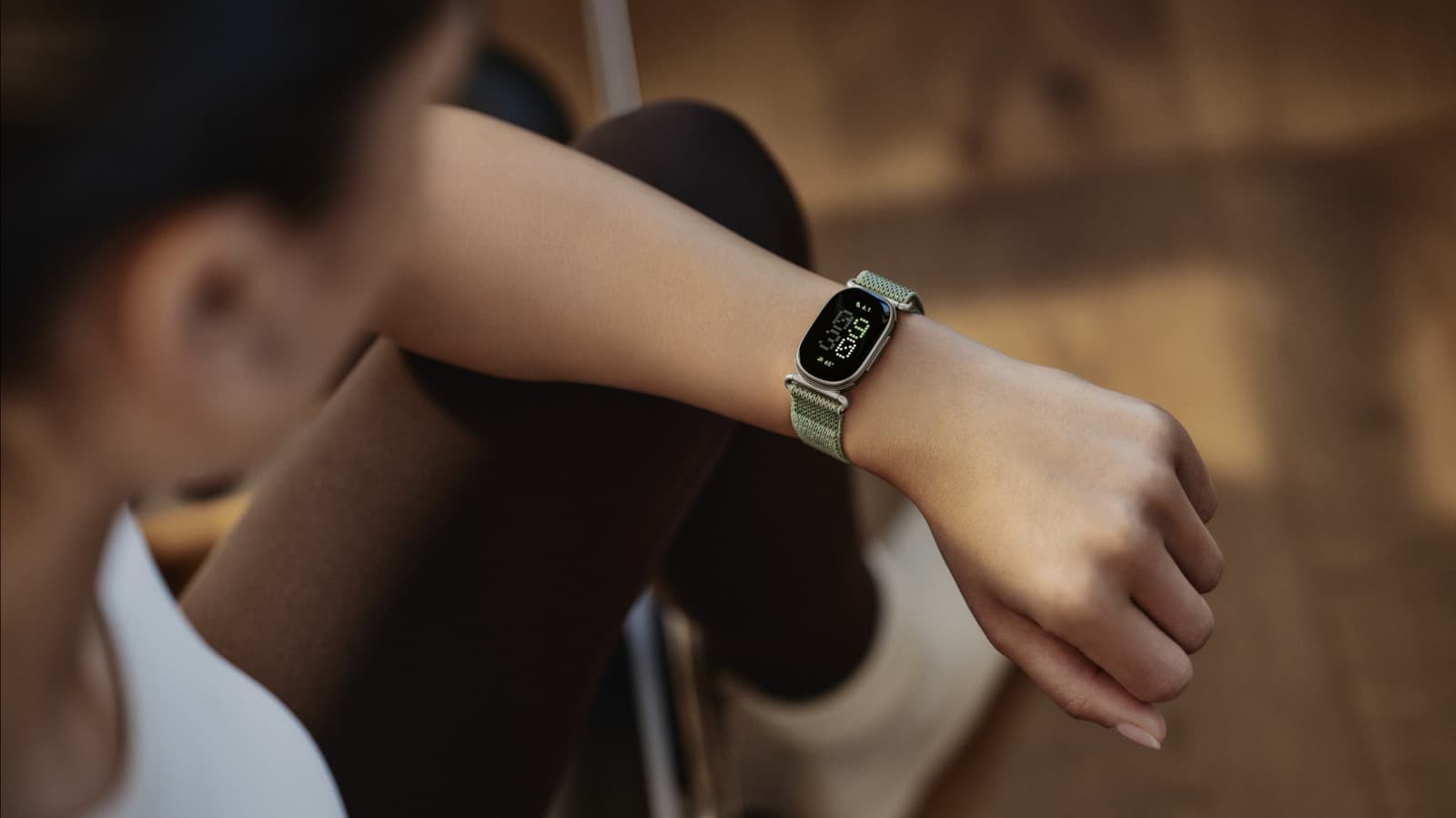 Google's sleek new Fitbit Edge is packed with health features and a replaceable battery