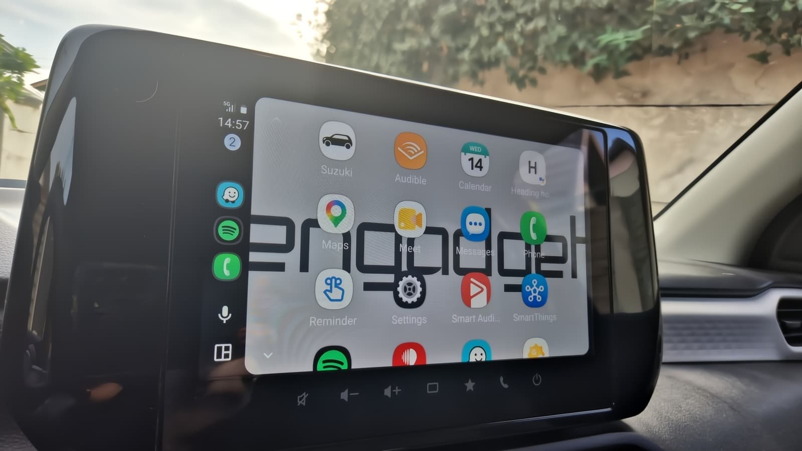 How to change and customize your Android Auto display