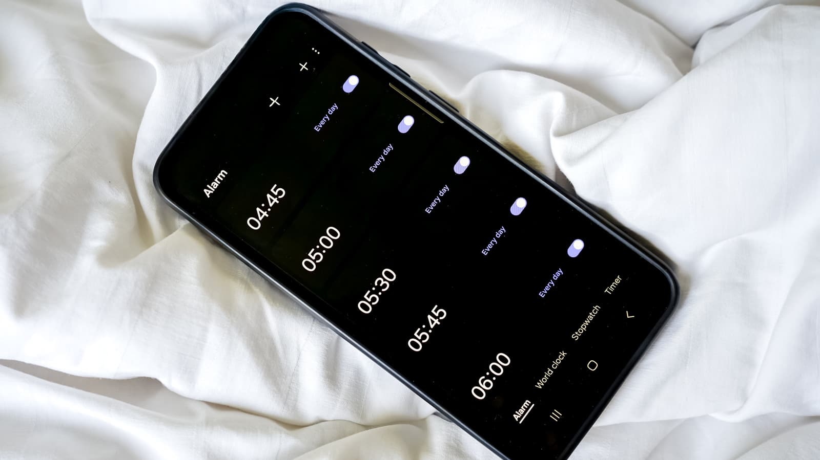 How to make your Android alarm ring at full volume even when your calls are muted
