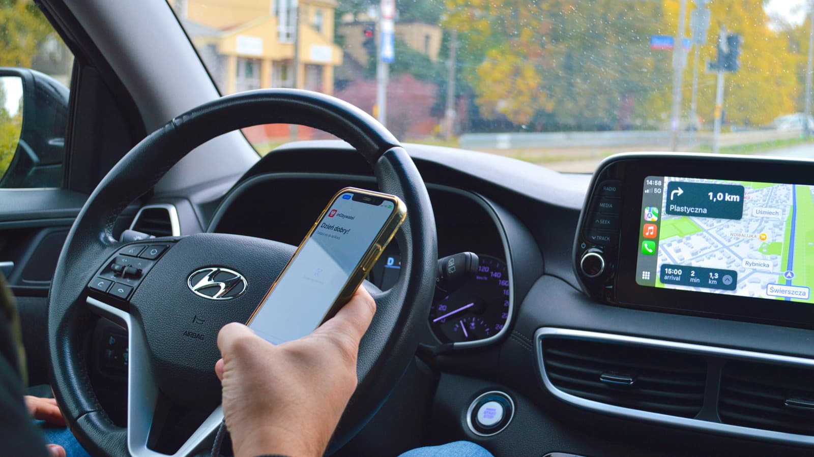 How to stop your phone from overheating in the car