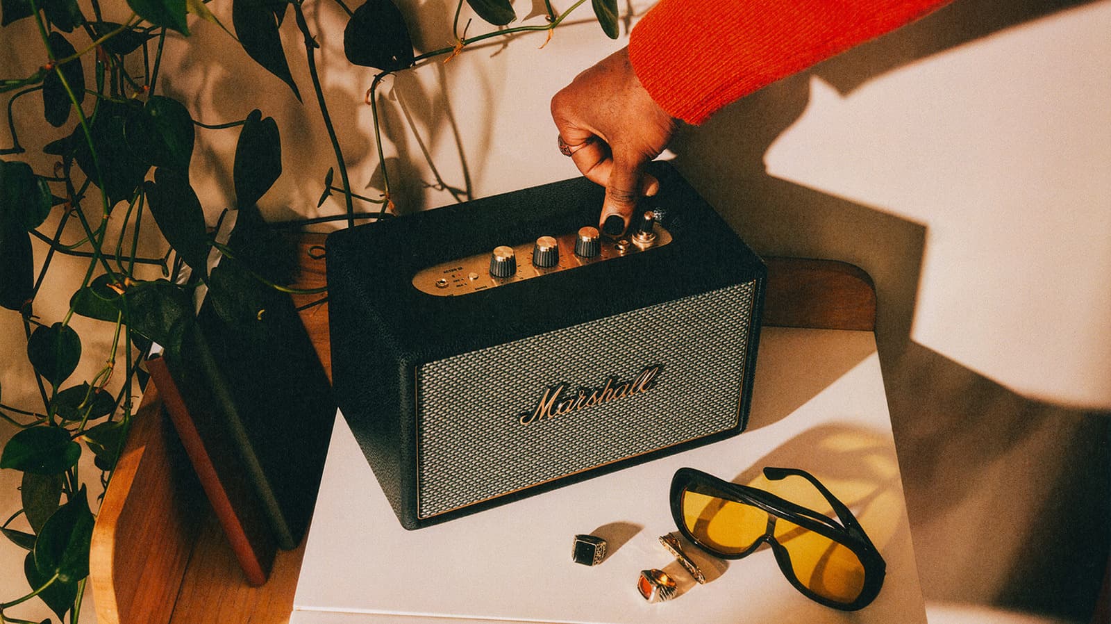 Marshall's Acton IV and Stanmore IV speakers come with customizable buttons