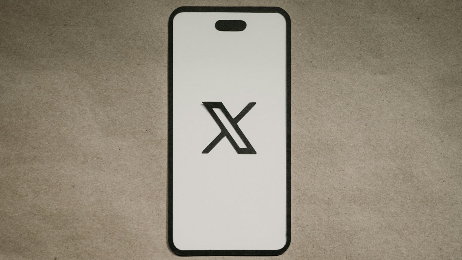 X and an advertising trade group settle a legal dispute over an alleged 'boycott'